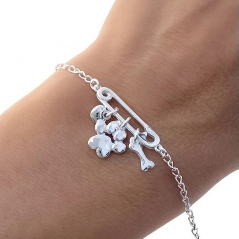 Pulsera Plata Ley 925m forzada 17 cm. emperdible 18 mm. corazón 3 mm.