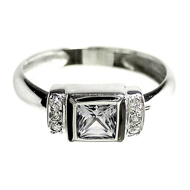 Sortija oro blanco 18K piedra fina. Peso: 3,2gr.. [172]