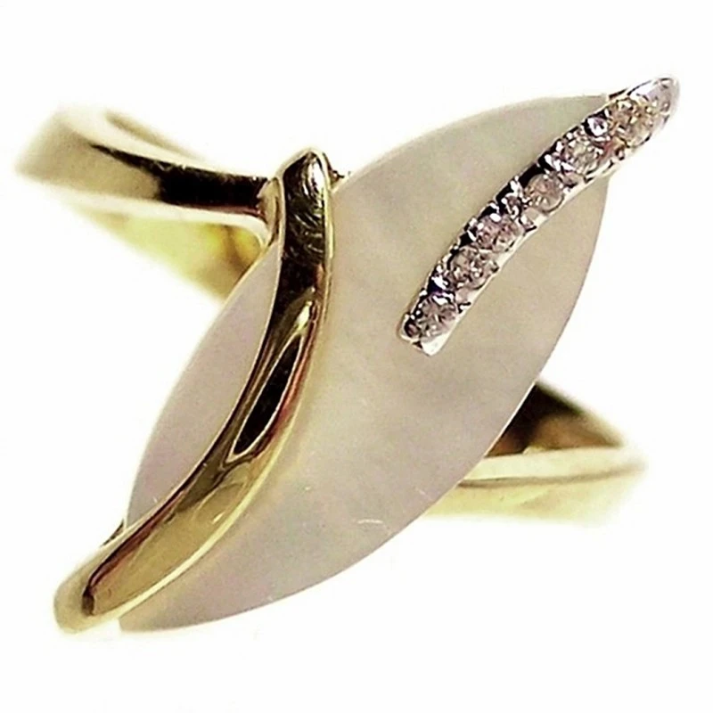 Sortija oro 18K nacar tipo lanzadera 10mm.x21mm. Peso: 4,4gr. [326]
