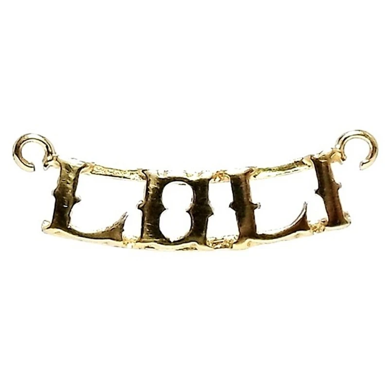 Colgante oro 18k nombre 4 letras mayúsculas Loli liso calado