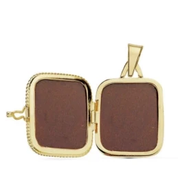 Colgante oro 18k portafolio cuadrado labrado 26mm. [AA7237]