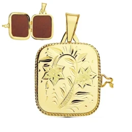 Colgante oro 18k portafolio cuadrado labrado 26mm. [AA7237]