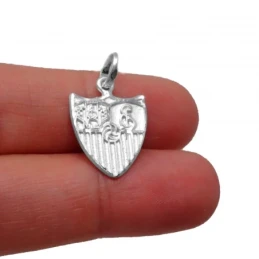 Sevilla FC Escudo Colgante Oro Blanco 18k macizo unisex 19 mm. detall
