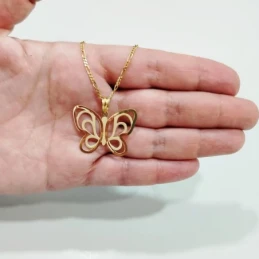 Colgante Oro 18k mujer 32 mm. forma mariposa calada láser detalle mat