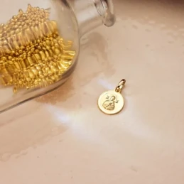 Virgen del Perpetuo Socorro Medalla Oro 18k unisex 12 mm. bisel liso