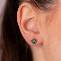 Pendientes Oro 18k mujer 6 mm. piedra color verde forma corazón