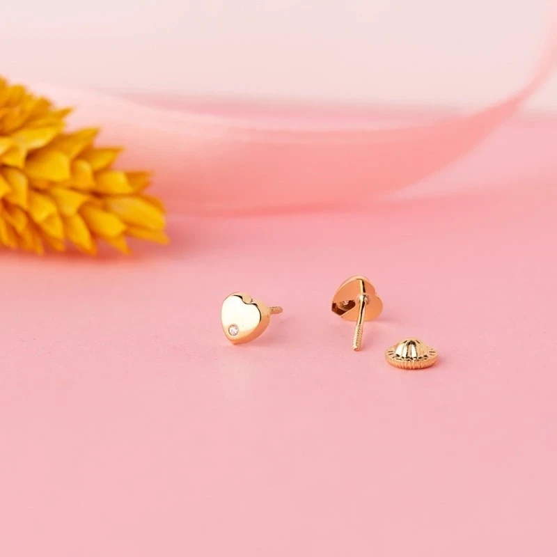 Pendientes Oro 18k niña 5 mm. forma corazón liso circonita