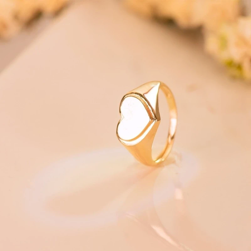 Sortija Sello Oro 18k macizo mujer cabeza forma corazón 11 x 9 mm.