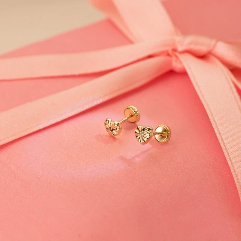 Pendientes Oro 18k Primera Comunión niña 5 mm. forma corazón circonit