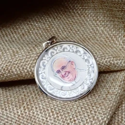 Papa Francisco Medalla Plata Ley 925m 35 mm. resina plástica transpar