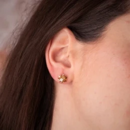 Pendientes Oro 18k macizos mujer 9 mm. dos diamantes 0.1ct.