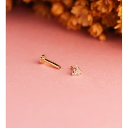 Piercing Pendiente para Oreja en Oro 18k forma triángulo 3.5 mm. con