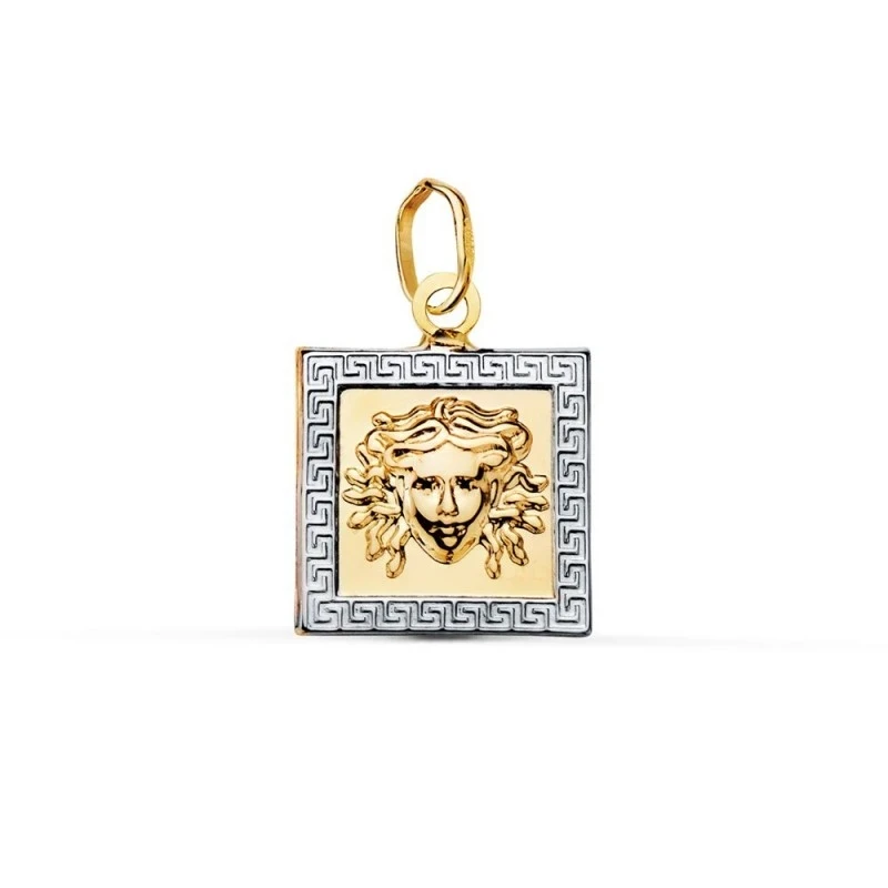 Colgante en Oro de 18k cuadrado de 12 mm. y medusa en el centro con u