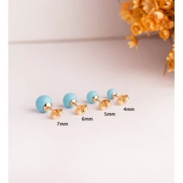 Pendientes en Oro de 18k con piedra turquesa de 6 mm.