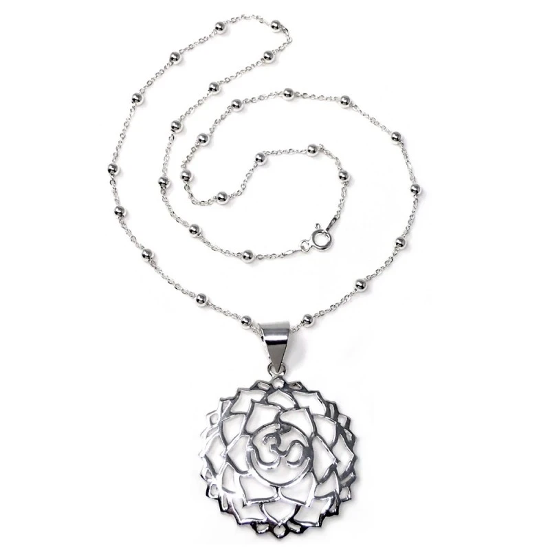 Colgante plata Ley 925m rosetón 34mm. símbolo OM calado cadena 45cm. combinada bolitas cierre reasa