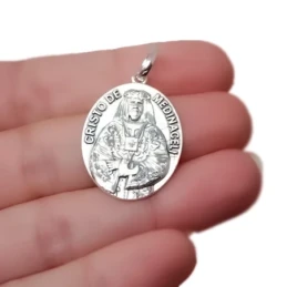Cristo de Medinaceli Medalla Plata Ley 925m maciza 28 mm. ovalada det