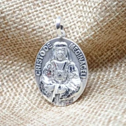 Cristo de Medinaceli Medalla Plata Ley 925m maciza 28 mm. ovalada det