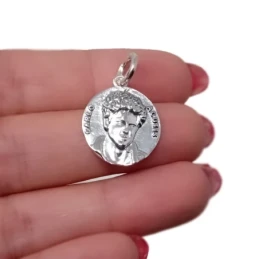 Beato Carlo Acutis Medalla en Plata de Ley 925m de 18 mm. con brillo