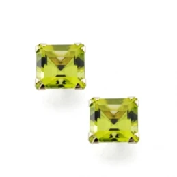Pendientes en Oro 9k de 7 mm. piedra olivina natural de 3.4ct. par cu