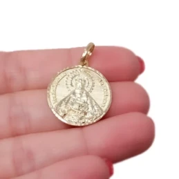 Nuestra Señora Esperanza de Triana Sevilla Medalla Oro 18k maciza 22