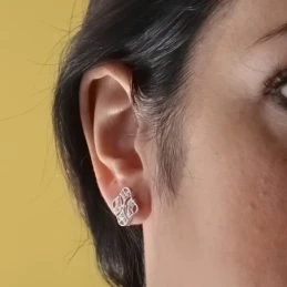 Pendientes oro blanco 18k mujer 15 mm. forma rombo calado circonitas