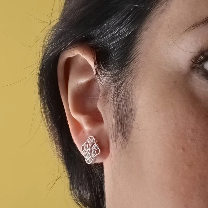 Pendientes oro blanco 18k mujer 15 mm. forma rombo calado circonitas