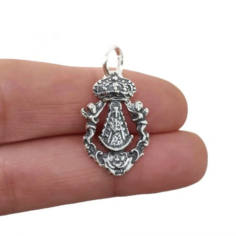 Virgen del Rocío Colgante Plata Ley 925m unisex 23 mm. oxidado detall