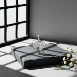 Málaga Club de Fútbol Escudo Colgante Plata Ley 925m macizo 21 mm.. G
