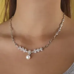Gargantilla oro blanco 18k mujer 45 cm. perla cultivada 10 mm. circon