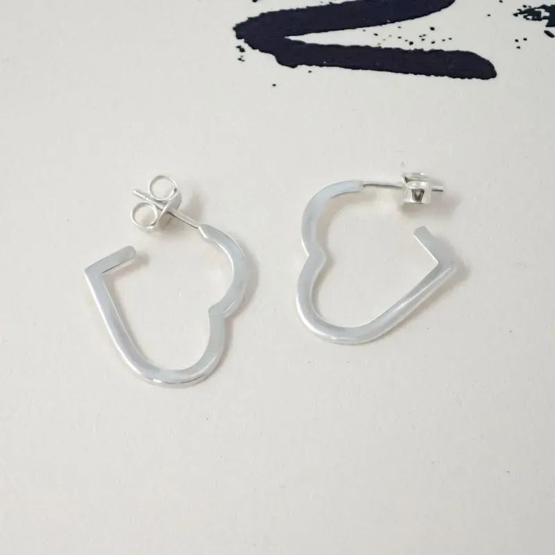 Pendientes de Aro con forma de Corazón en Plata de Ley 925m macizos 2