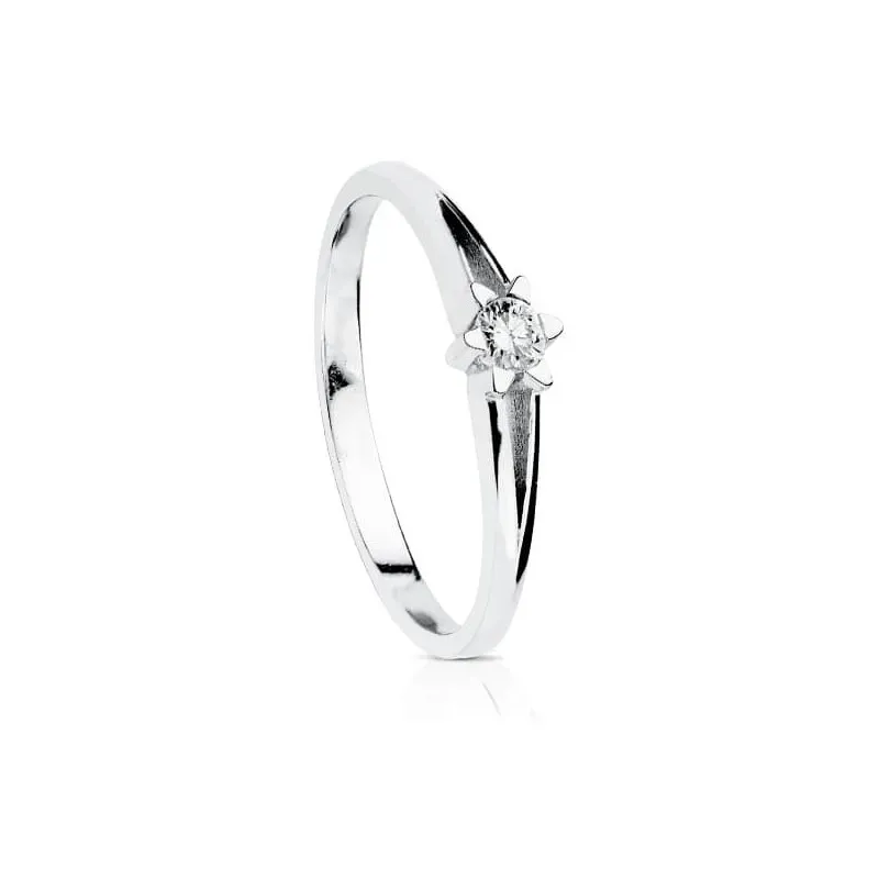 Solitario oro blanco 18k mujer diamante centro 0.10ct. detalle forma