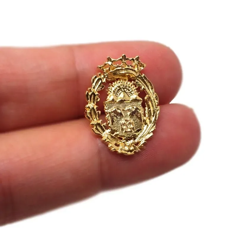 Insignia profesional Veterinaria oro 18k escudo 16 mm.. Elija cierre: