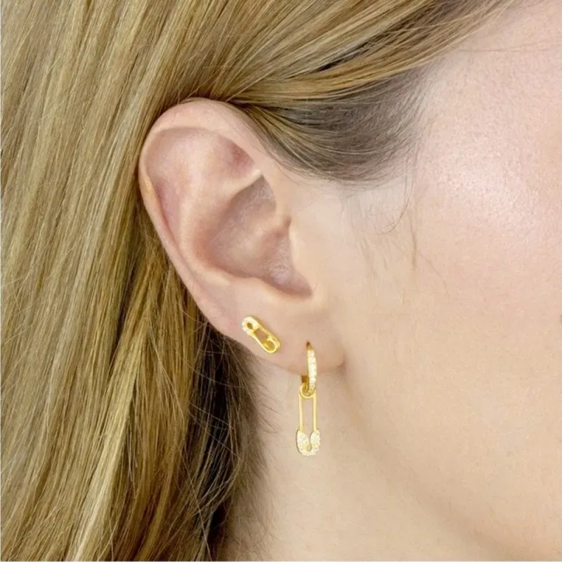 Pendientes Plata Ley 925m chapados oro mini imperdible 10 mm. circoni