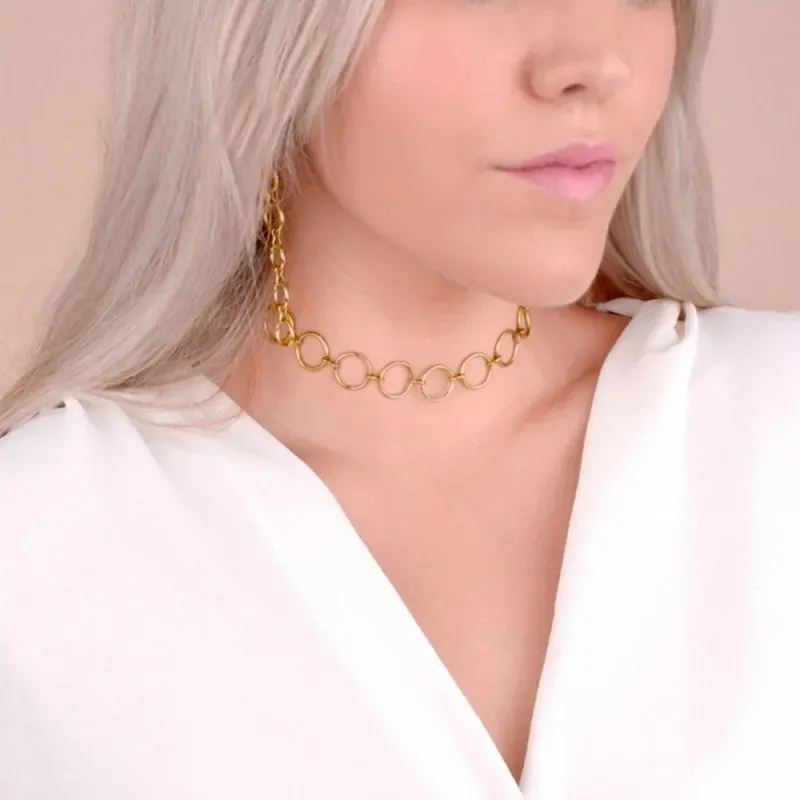 Choker Gargantilla Acero Inoxidable chapado oro 28 cm. círculos calad