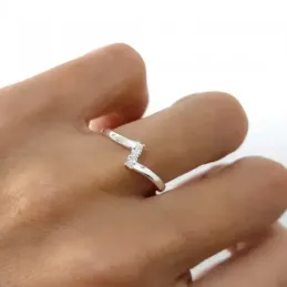 Sortija plata Ley 925m mujer lisa forma zig zag detalle circonitas ve