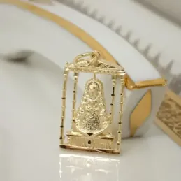 Virgen del Rocío Bajo Palio Colgante en Oro de 18k macizo de 24 mm. d