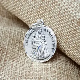 Virgen de los Reyes Patrona Sevilla Medalla Plata Ley 925m maciza de