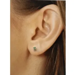 Pendientes Oro Amarillo 18k modelo Garritas Color (2 Esmeraldas 3mm. 0,22cts.) Medida: 3mm.