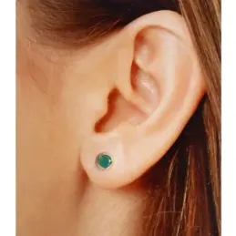 Pendientes oro 18k chatón 6.5mm. piedra verde cierre presión mujer
