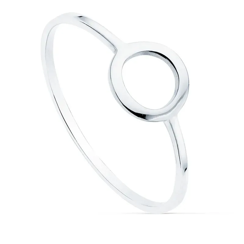 Sortija oro blanco 18k lisa motivo redondo 7.5mm. ancho 1mm. mujer
