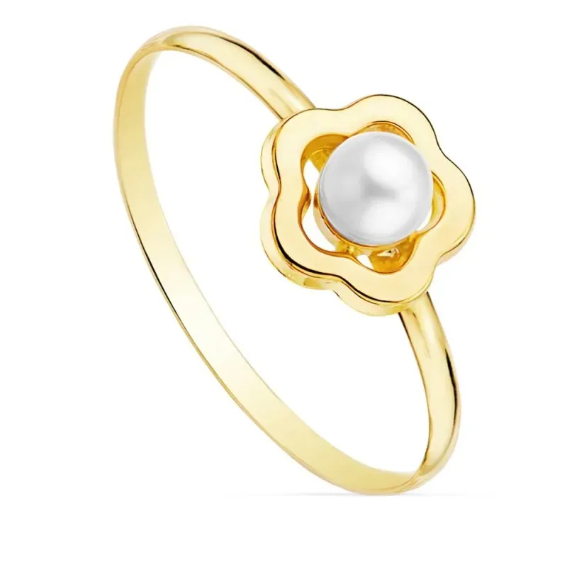 Sortija oro 18k flor 8x8mm. calada centro perla 4mm. cuerpo liso