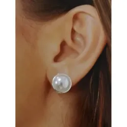 Pendientes plata Ley 925m media perla 12mm. filo liso cierre omega