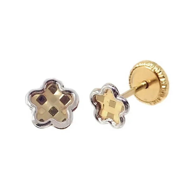 Pendientes oro bicolor 18k niña 4 mm. flor detalles centro