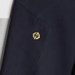Insignia profesional Agente Comercial oro 18k escudo solapero 16mm.