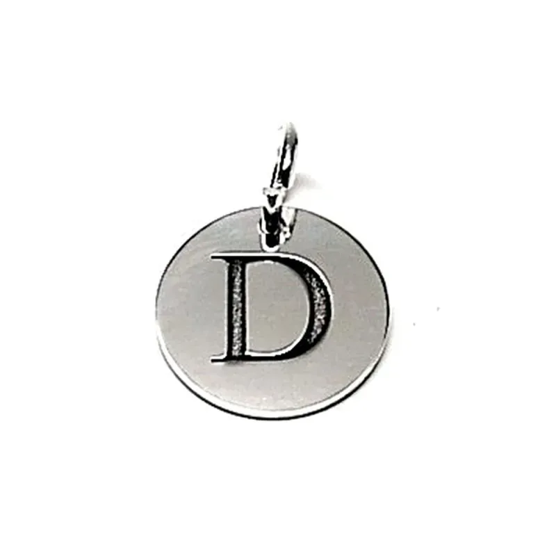 Colgante plata ley 925m liso 12mm. disco letra D asa abierta [AA7754]