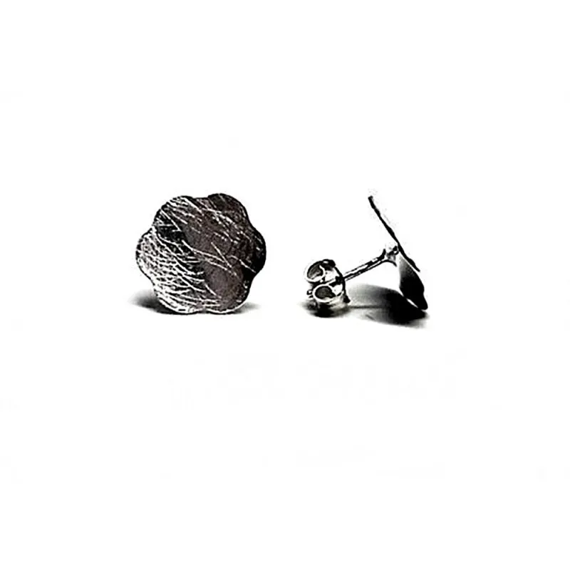 Pendientes plata ley 925m matizados flor 14mm. [AB2553]