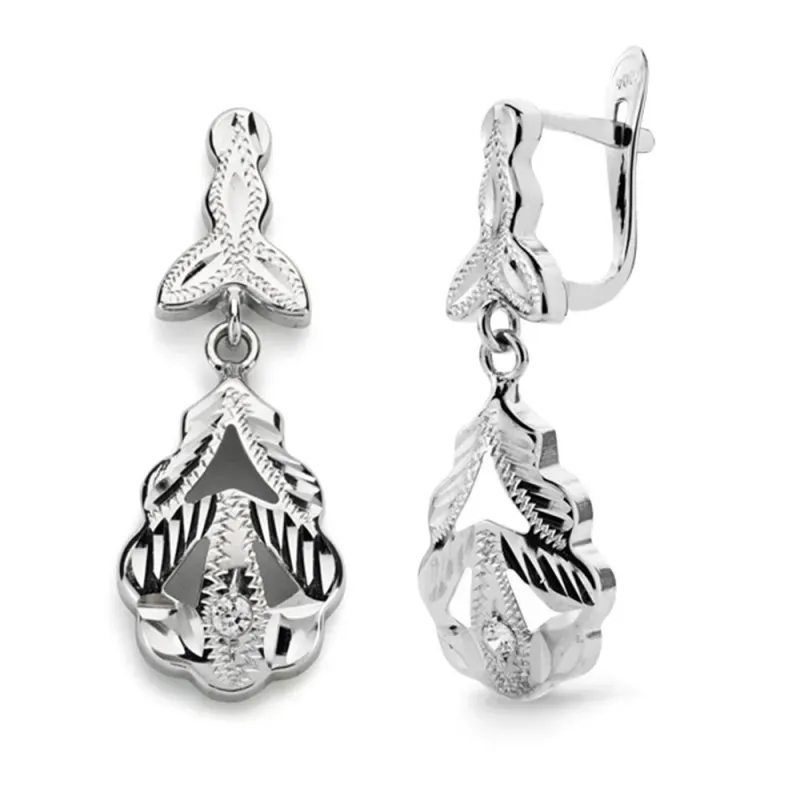 Pendientes oro blanco 18k cubanas 26mm. detalles tallados cierre palillo catalán
