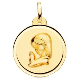 Medalla oro 18k Virgen Niña 20mm. rezando relieve lisa detalle cerco