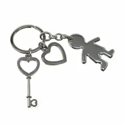 Llavero metálico 70mm. niño corazón llave calado unisex [AC1528]