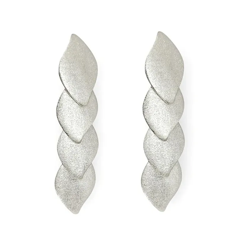 Pendientes Largos en Plata de Ley 925m de 18 mm. con forma de espiga